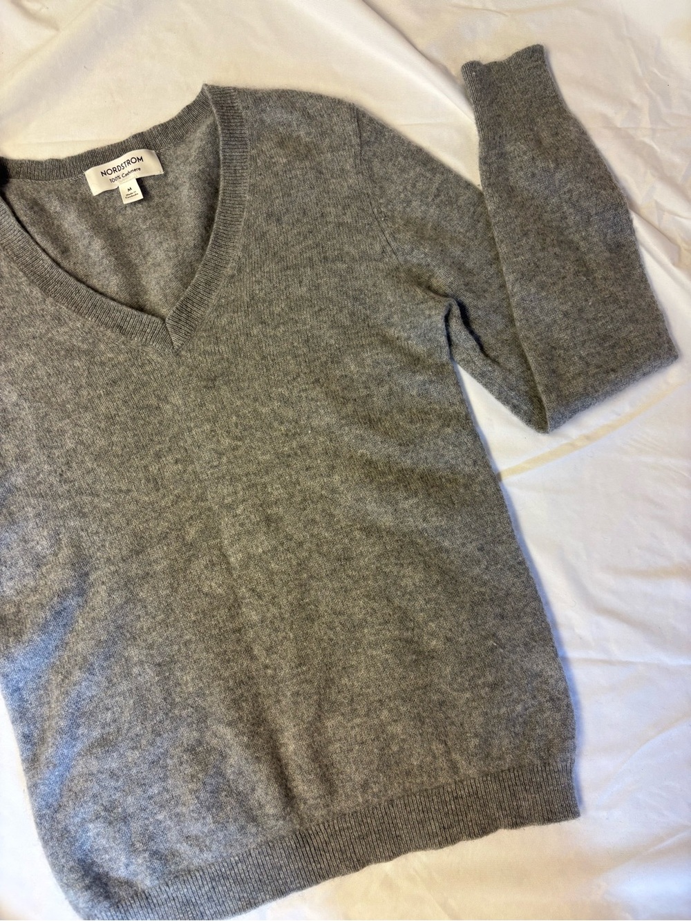 Nordstrom Gray Cashmere V-Neck Sweater | Medium